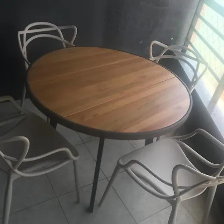 Flat Iate Plaza
