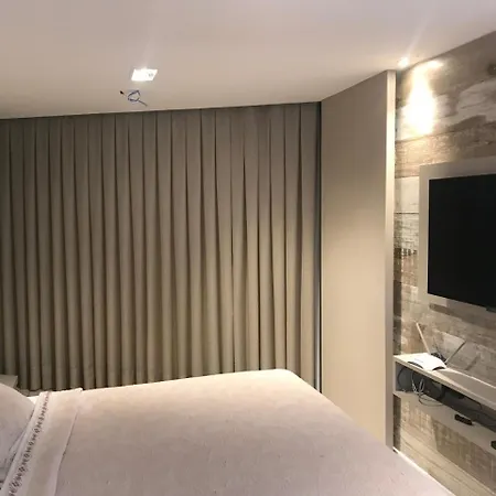 Flat Iate Plaza *